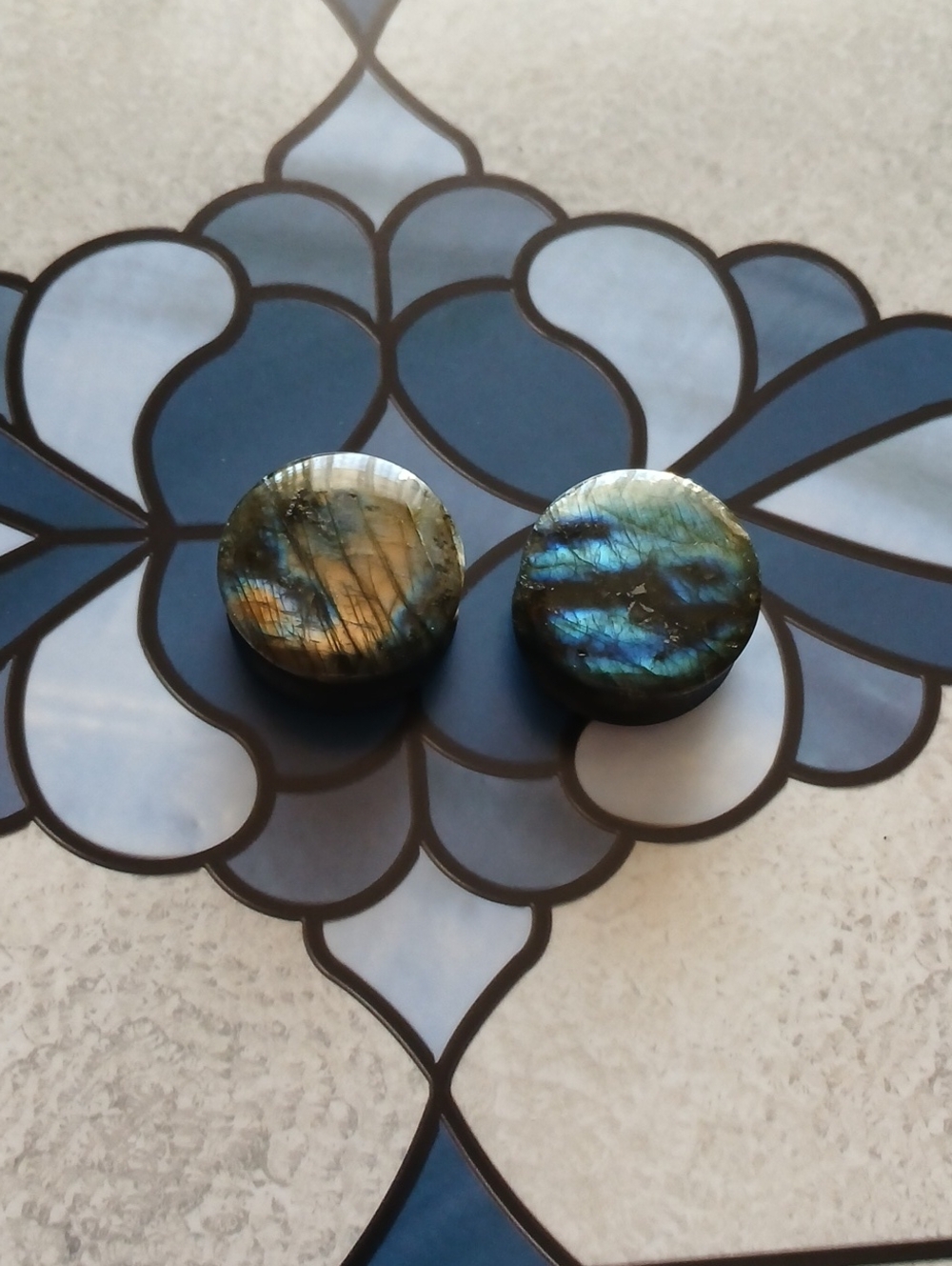 22mm Hi- Flash Labradorite Plugs